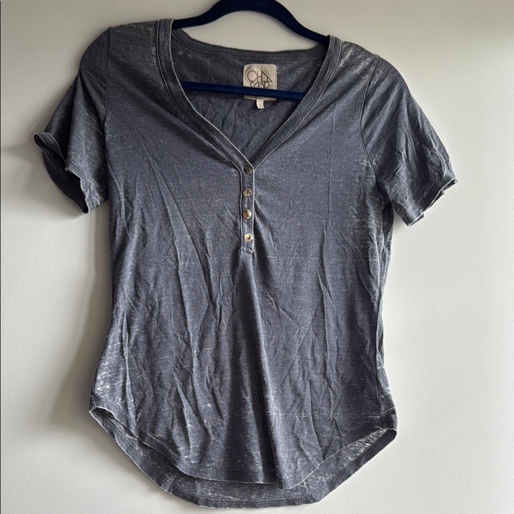 Chaser deliberately distressed t